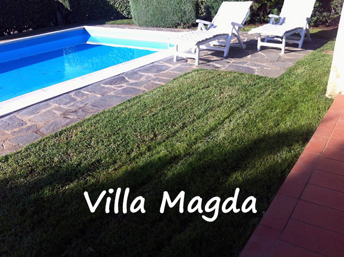 VILLA MAGDA:IT IS A SEMI-DETACHED VILLA, COMPLETELY INDEPENDENT,WITH GARDEN AND POOL FOR EXCLUSIVE USE.IT IS ON 2 FLOORS,WITH 3 BEDROOMS AND 2 BATHROOMS,A LARGE LIVING/DINING ROOM,KITCHENETTE,EQUIPPED VERANDAS AND IT ACCOMMODATES CONFORTABLY 6 PEOPLE.IT HAS AIRCO IN THE BEDROOMS.